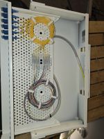 I et fiber panel ! som ser slik ut innvendig. 